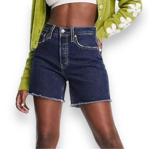 Levi's 501 Mid-Thigh Denim Shorts Size 25 - Picture 1 of 12